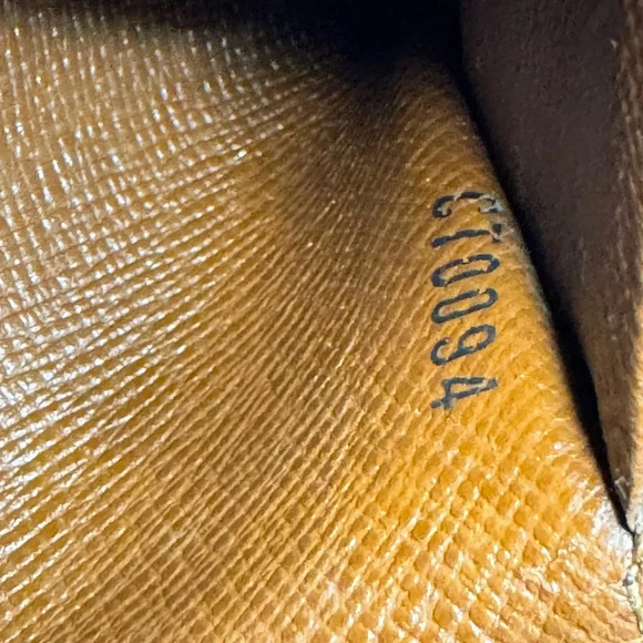 Louis Vuitton Monogram Porte Monnaie Billets Tresor Bifold Wallet - Picture 14 of 15